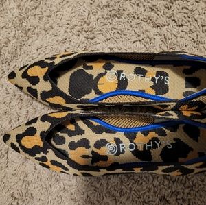 Rothys Big Cat Points